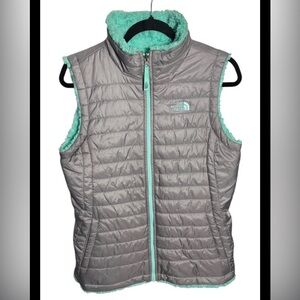 The North Face Girls Mossbud Reversible Vest 14/16